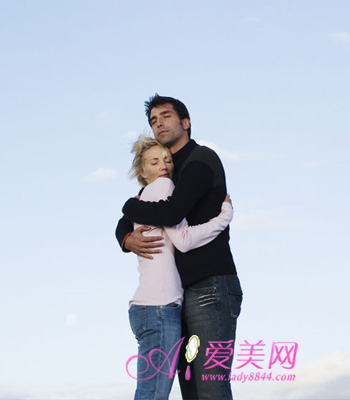 <em>两性</em>知识:什么<em>姿势</em>容易受孕 为你揭开同房小秘